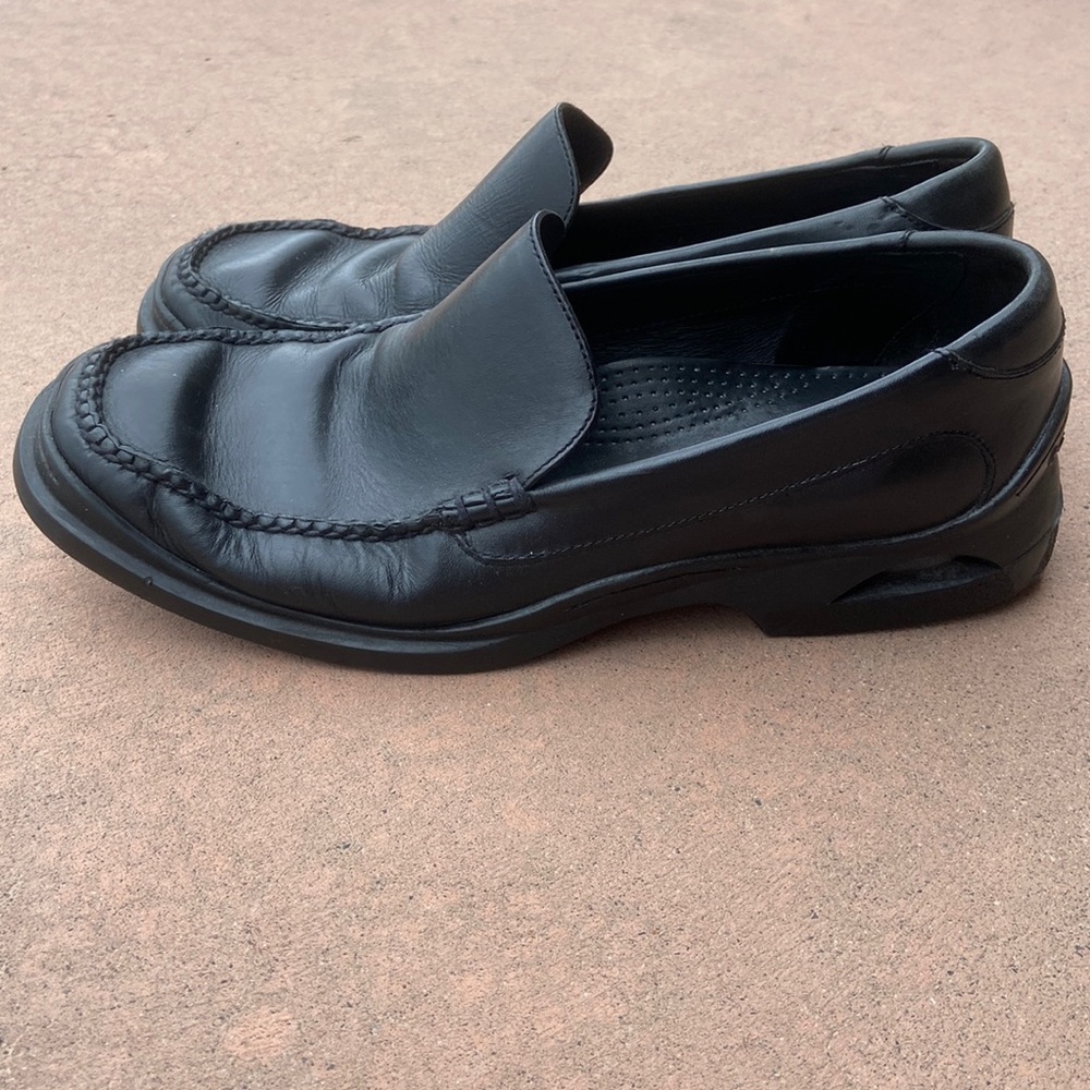 Vintage Cole Haan x Nike Air 9.5M Black Leather Loafers